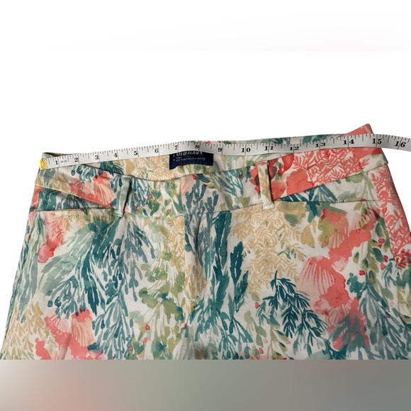 Old Navy Pixie Mid-Rise Floral Print Pants. Size 6 Regular. - Picture 7 of 11